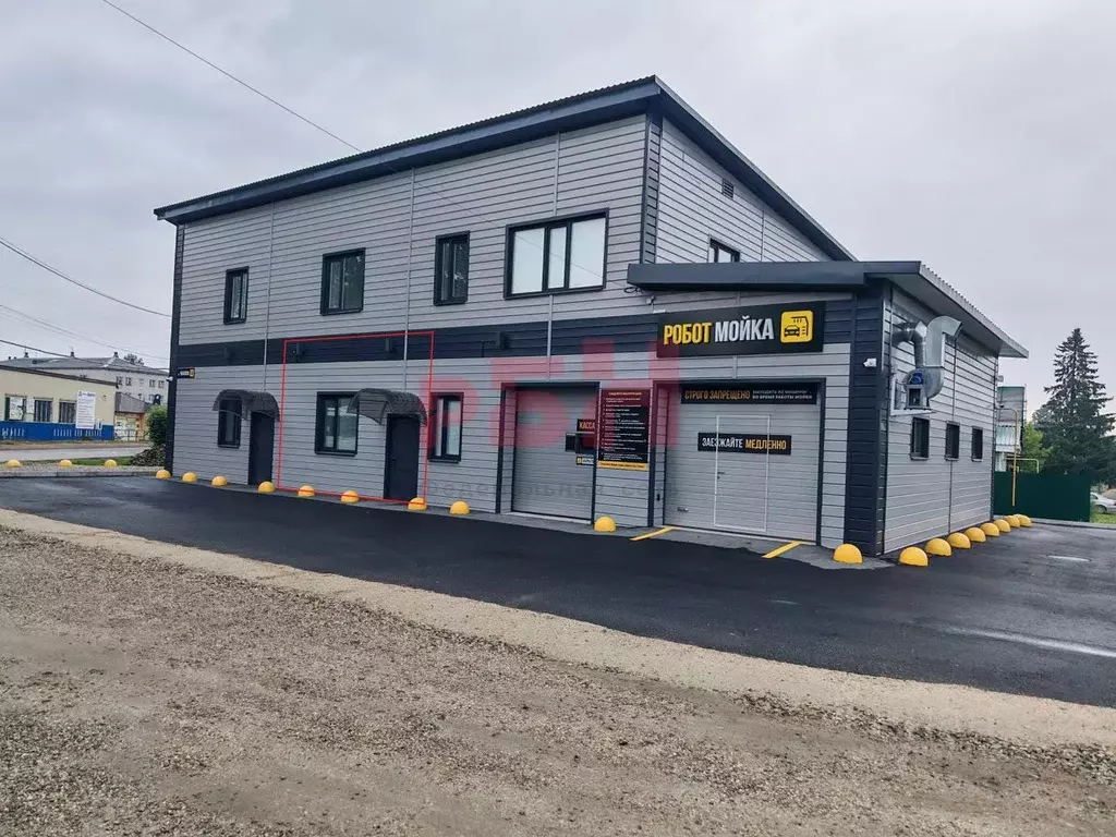 Торговая площадь в Свердловская область, Алапаевск ул. Чкалова, 14 (75 ... - Фото 1