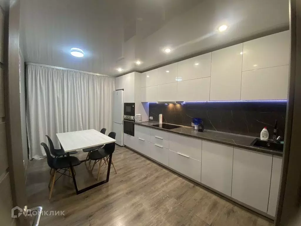Продаётся 2-к квартира, 65.4 м - Фото 0