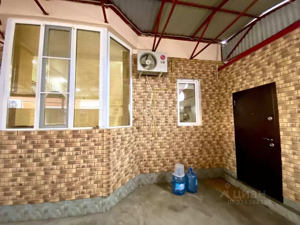 Дом в Краснодарский край, Лабинск ул. Филатова (134 м) - Фото 0