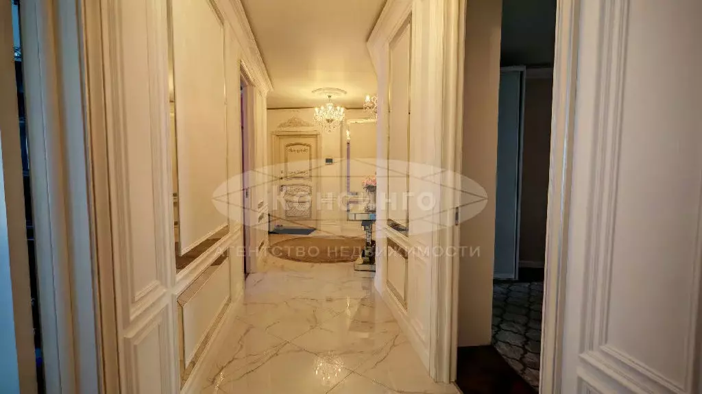 Продается 4-комнатная квартира - Фото 2