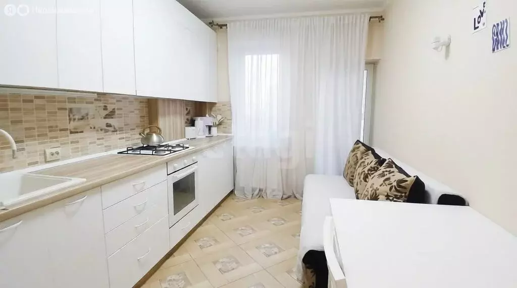 1-комнатная квартира: Калининград, улица Чаадаева, 1 (39.3 м) - Фото 1