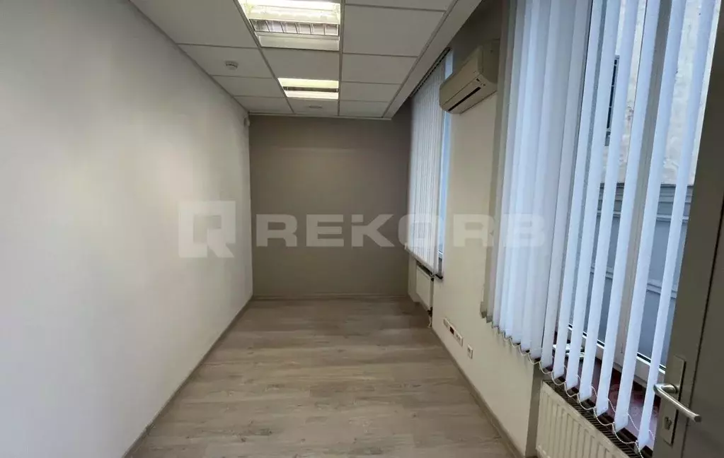 Офис в Санкт-Петербург просп. Малый Васильевского острова, 22 (197 м) - Фото 1