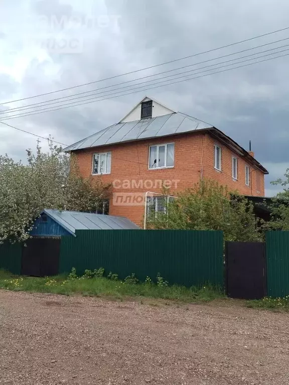 Дом в Башкортостан, Мелеузовский район, с. Зирган  (302 м) - Фото 0