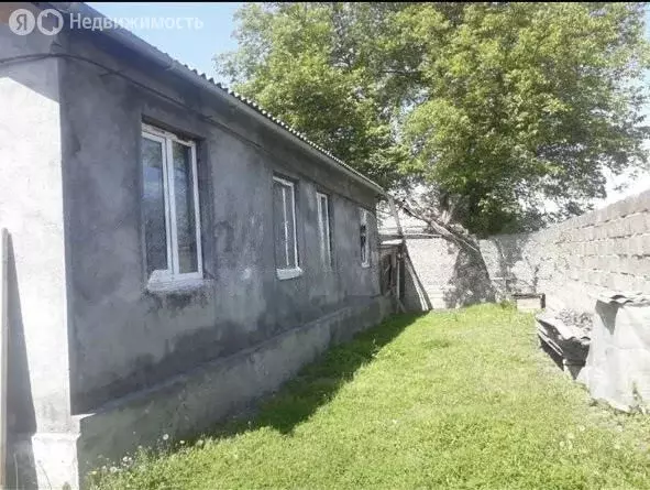 Дом в Беслан, Хумалагская улица, 86 (98 м) - Фото 0