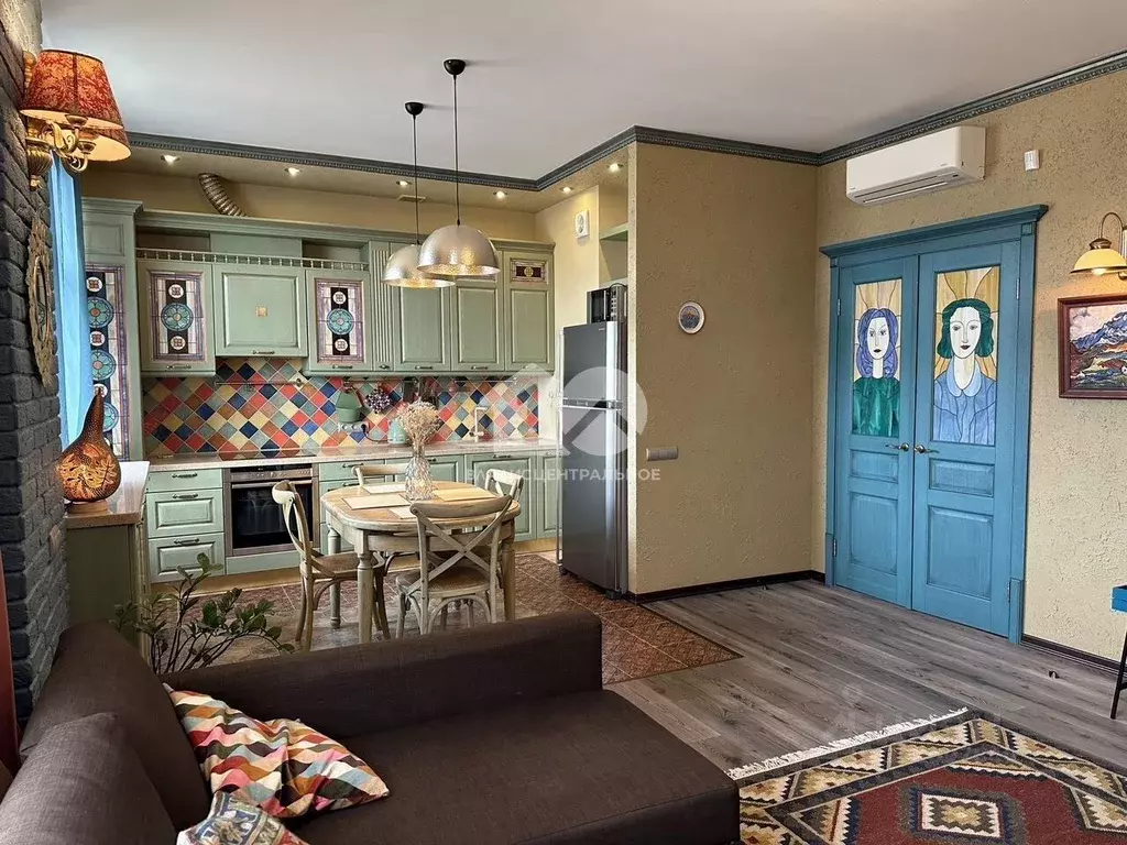 3-к кв. Новосибирская область, Новосибирск Советская ул., 8 (87.6 м) - Фото 2