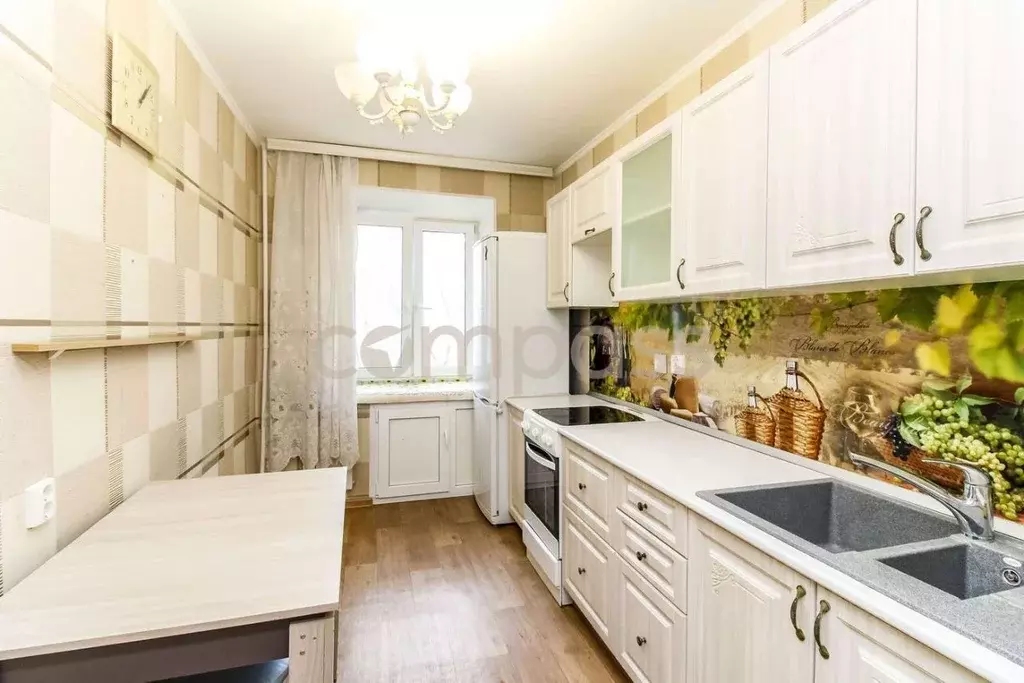 2-к кв. Тюменская область, Тюмень Шаимский проезд, 4 (50.4 м) - Фото 1