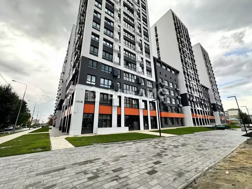 1-к кв. Пензенская область, Пенза ул. Глазунова, 10 (67.64 м) - Фото 0