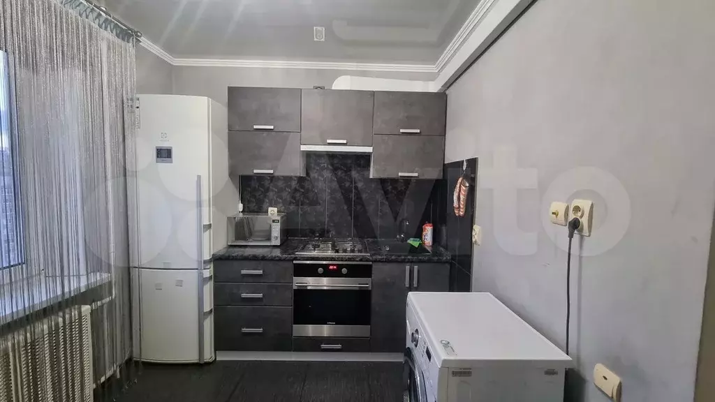 1-к. квартира, 42 м, 10/10 эт. - Фото 0