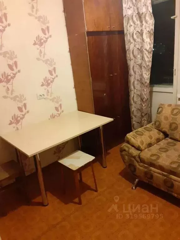Комната Омская область, Омск Краснознаменная ул., 26/1 - Фото 1