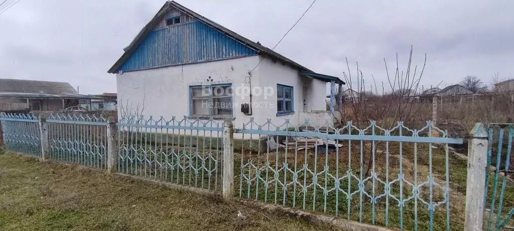 Дом в Крым, Кировский район, с. Партизаны ул. Тейфука (74 м) - Фото 0
