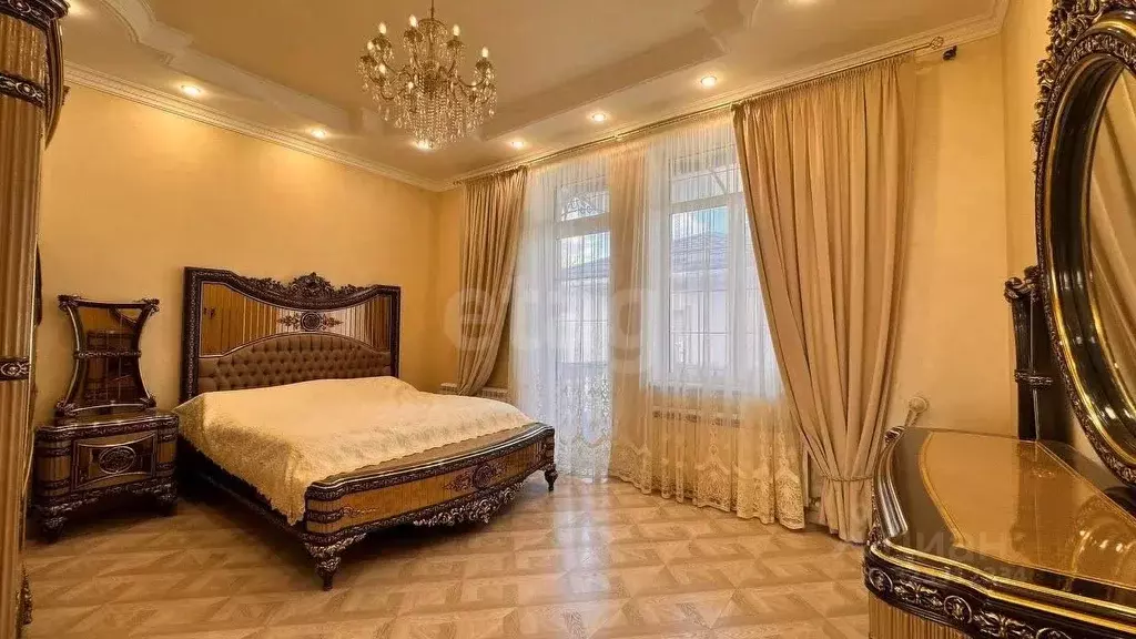 Дом в Крым, Симферополь ул. Сеит-Османа Ислямова (410 м) - Фото 1