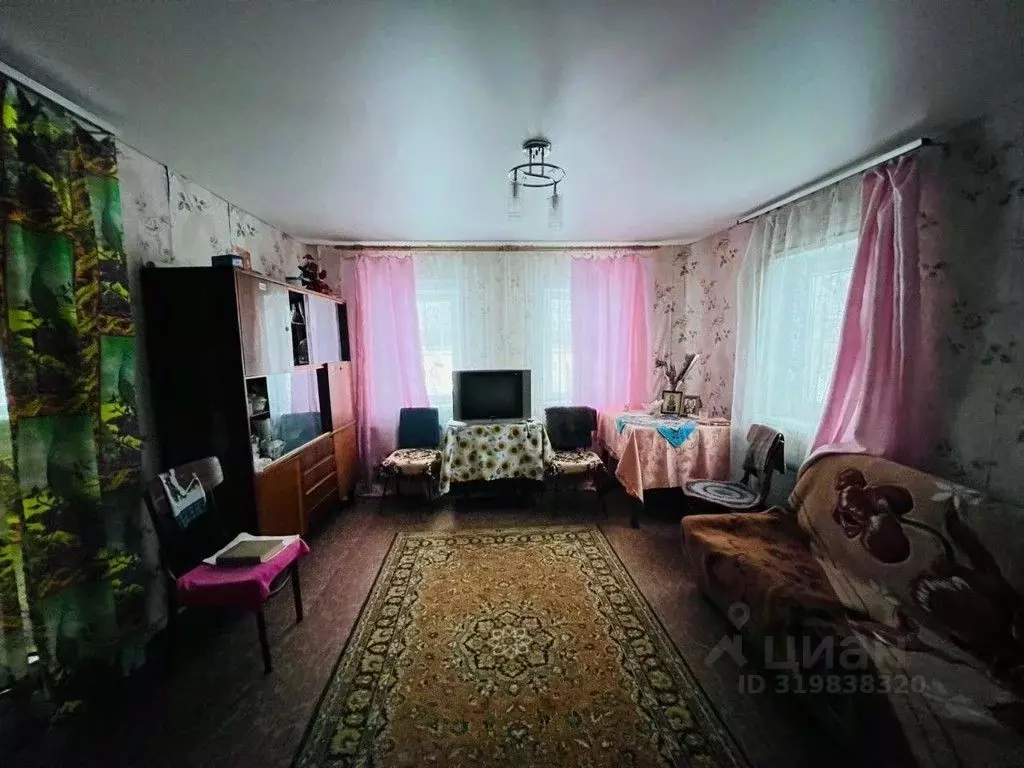 Дом в Белгородская область, Старооскольский городской округ, с. ... - Фото 1