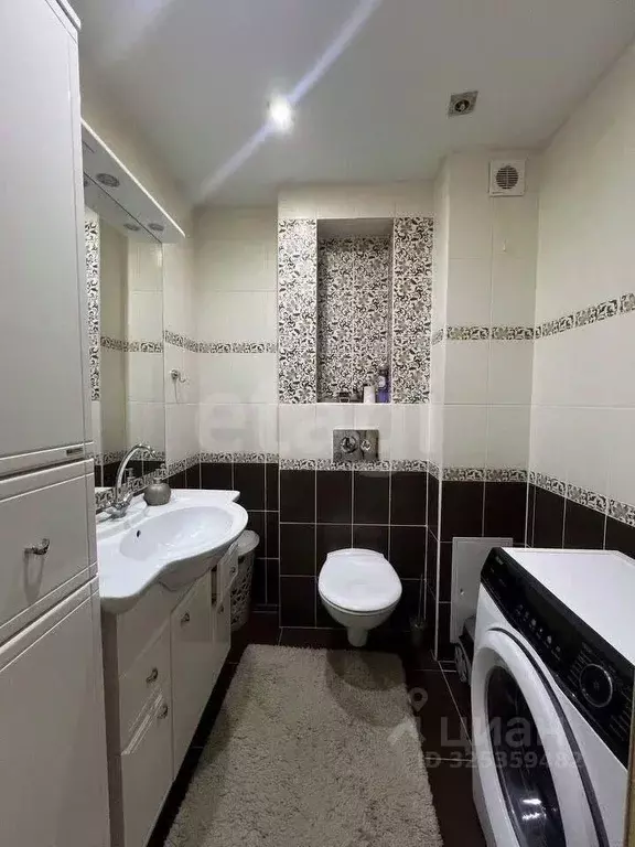 3-к кв. Тюменская область, Тюмень Магаданская ул., 5 (89.9 м) - Фото 1