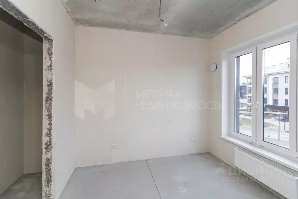 1-к кв. Тюменская область, Тюмень ул. Игоря Комиссарова, 4 (31.4 м) - Фото 1