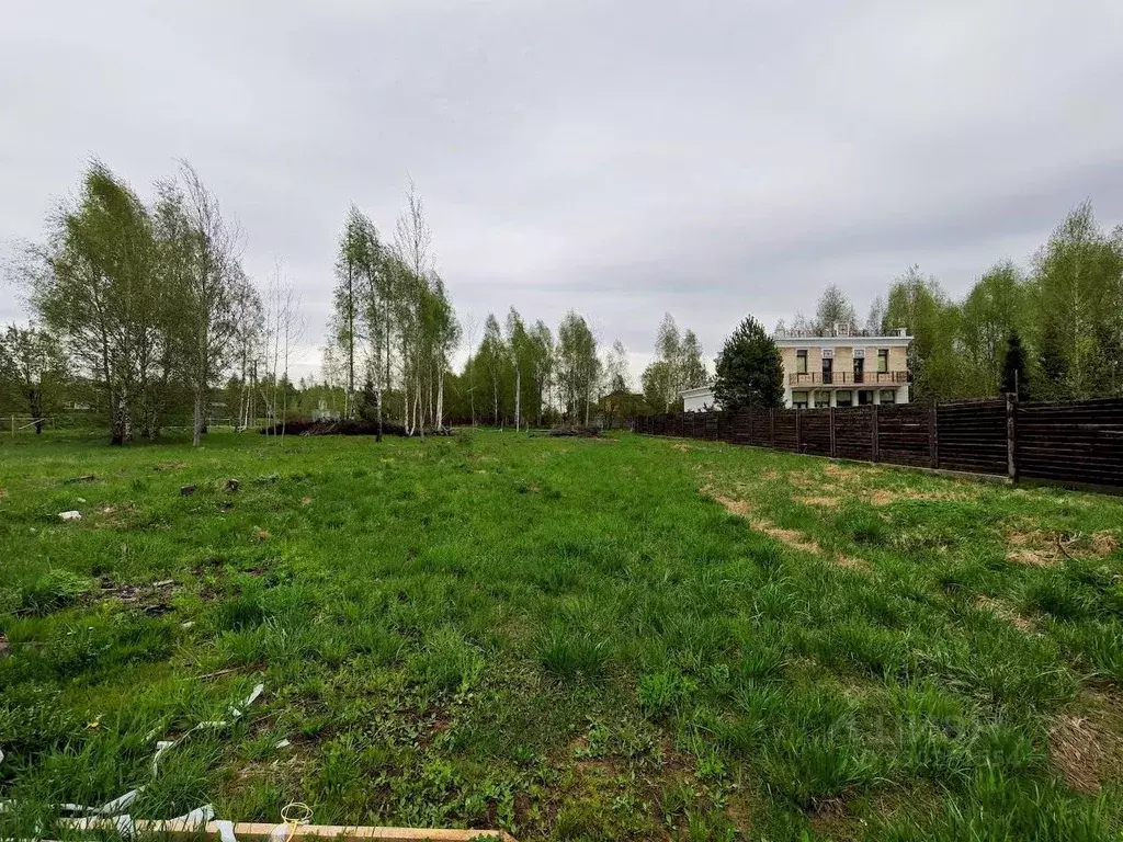 Участок в Московская область, Одинцовский городской округ, д. ... - Фото 2