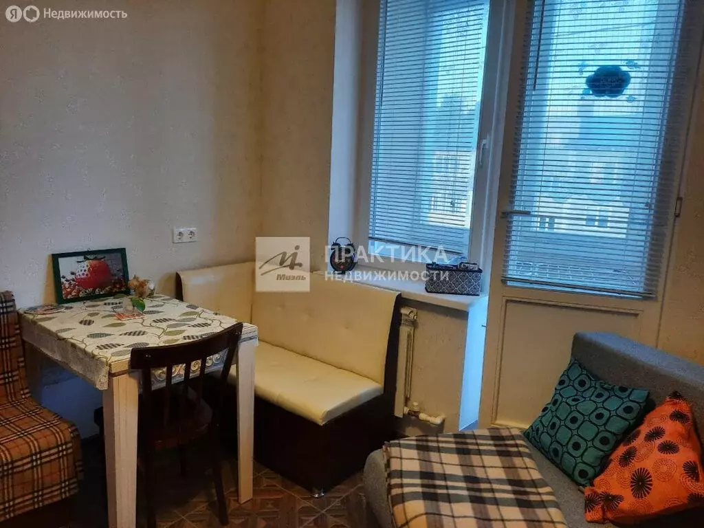 3-комнатная квартира: Москва, Новоясеневский проспект, 12к3 (58.4 м) - Фото 0