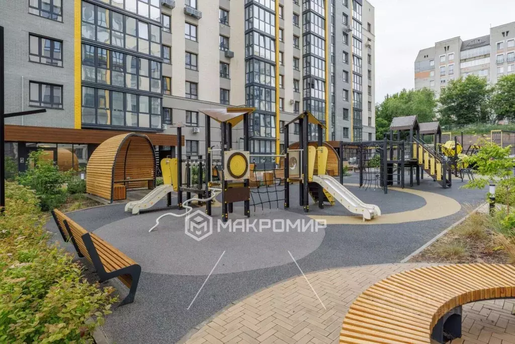2-к кв. Брянская область, Брянск ул. Крапивницкого, 39 (67.6 м) - Фото 1