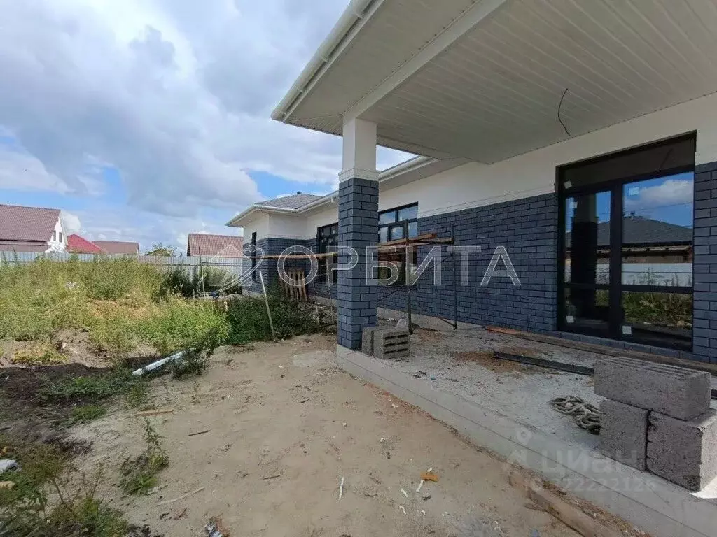 Дом в Тюменская область, Тюменский муниципальный округ, д. Ушакова ул. ... - Фото 1