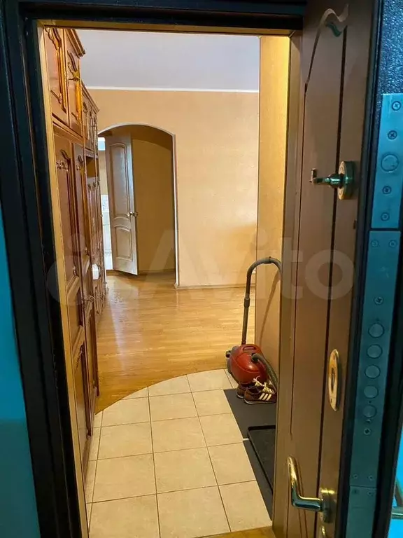 2-к. квартира, 56 м, 4/9 эт. - Фото 1