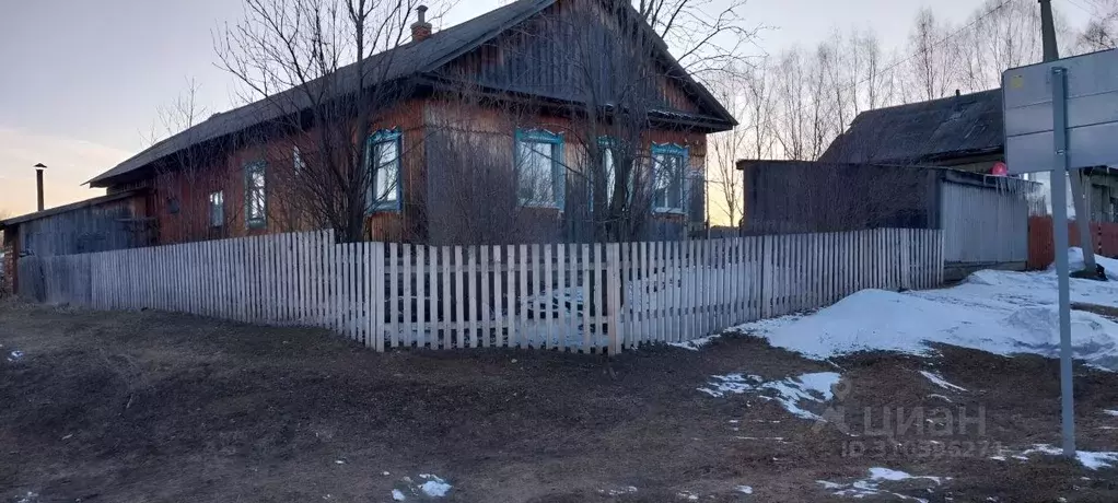 Дом в Свердловская область, Шалинский городской округ, с. Сылва ул. ... - Фото 0