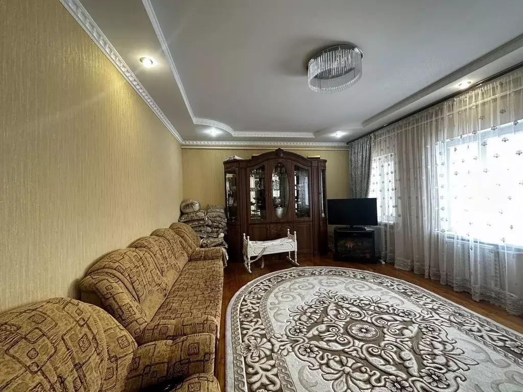 Дом в Карачаево-Черкесия, Черкесск пер. Островский, 20 (90 м) - Фото 1