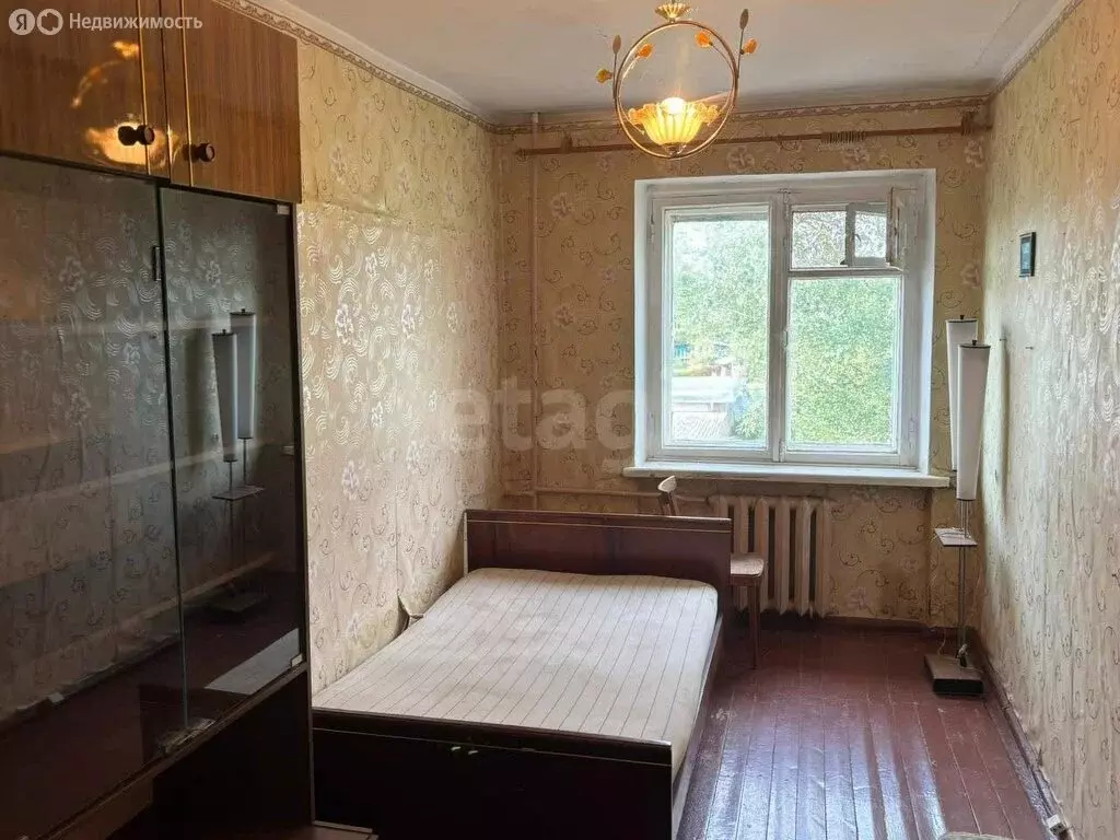 3-комнатная квартира: Остров, улица 1 Мая, 5 (60.6 м) - Фото 0