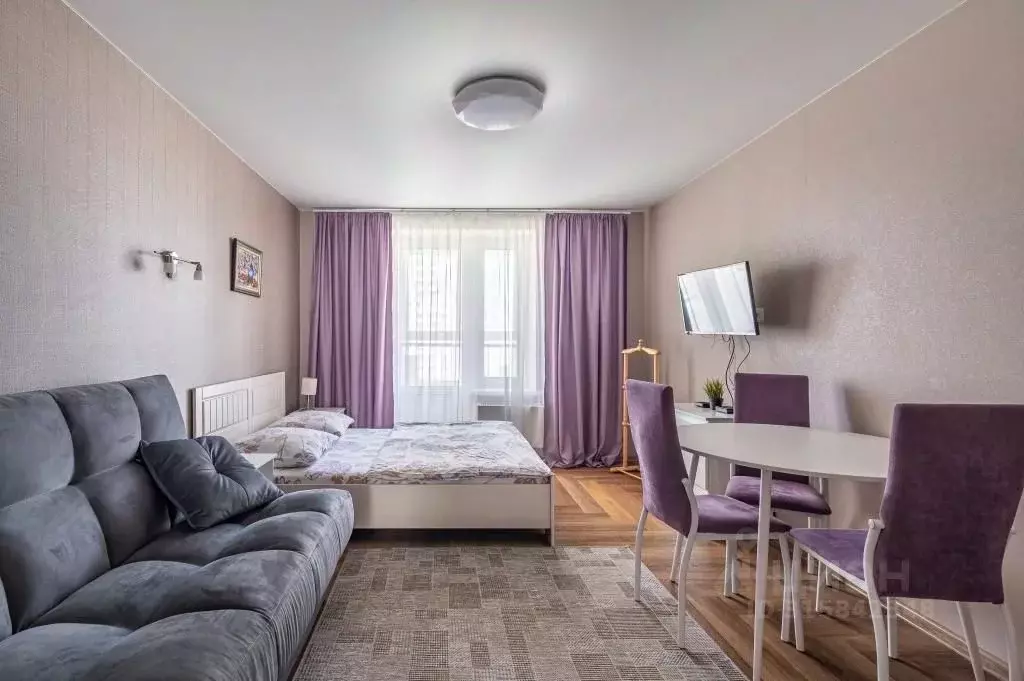 1-к кв. Свердловская область, Екатеринбург ул. Смазчиков, 3 (45.0 м) - Фото 1