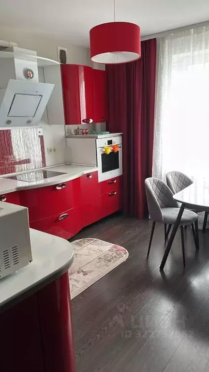 2-к кв. Тюменская область, Тюмень ул. Газовиков, 69 (54.0 м) - Фото 1