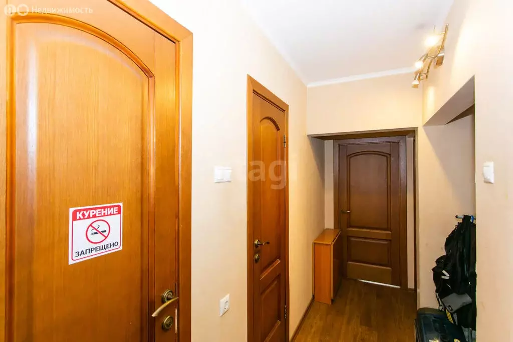 3-комнатная квартира: Новосибирск, улица Плахотного, 74 (64.6 м) - Фото 1
