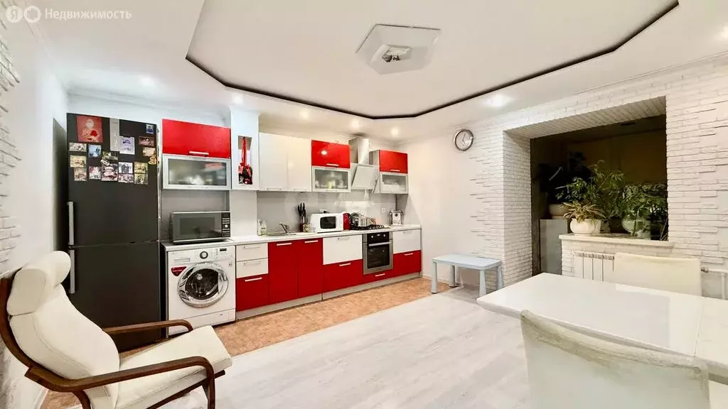 2-комнатная квартира: Казань, улица Фатыха Амирхана, 15 (63.4 м) - Фото 2