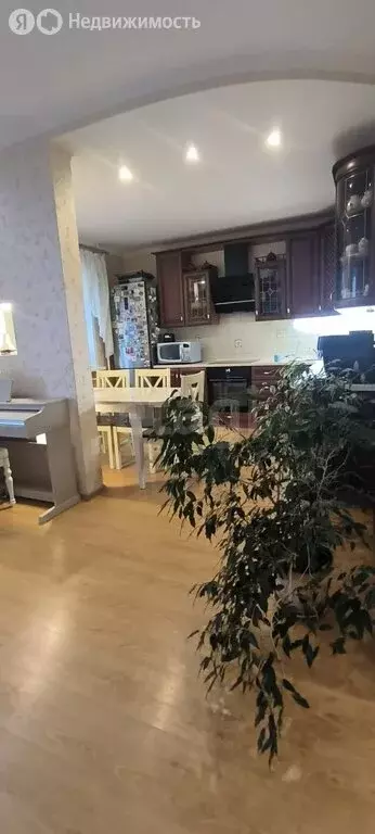 3-комнатная квартира: Тюмень, Широтная улица, 120к2 (83.7 м) - Фото 1