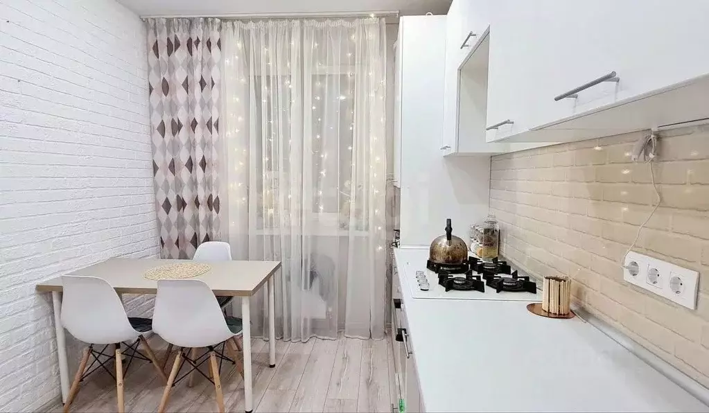 1-к кв. Татарстан, Казань ул. Фатыха Амирхана, 12 (43.0 м) - Фото 1