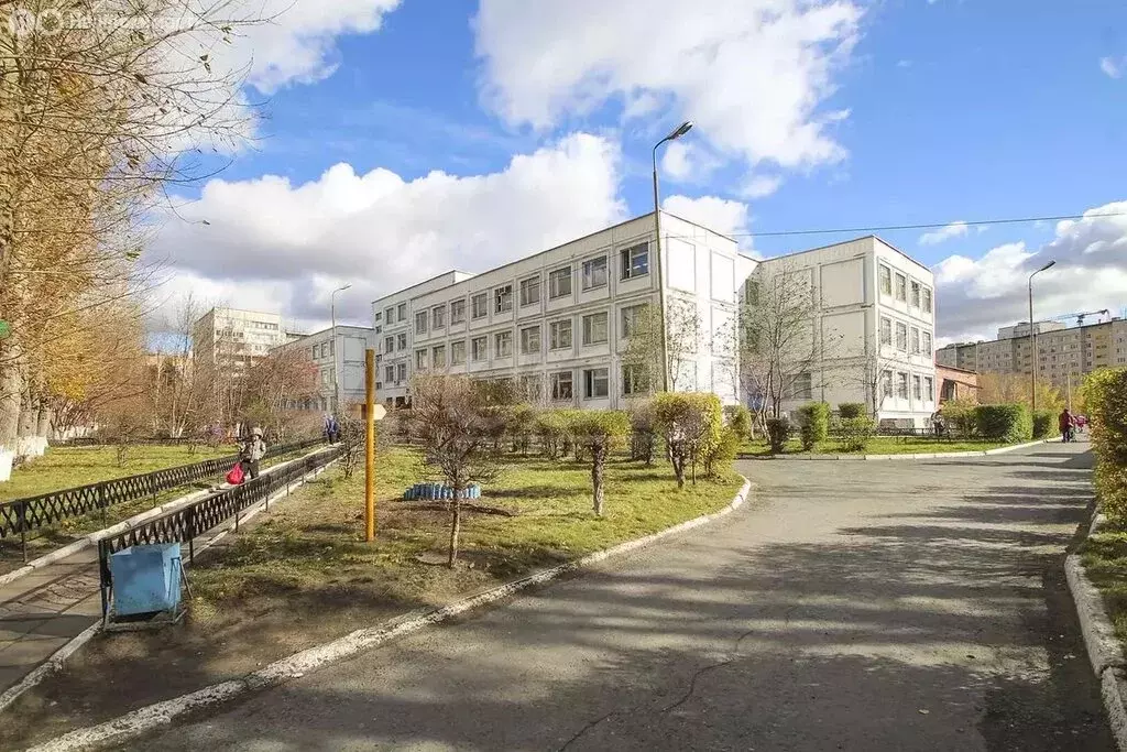 1-комнатная квартира: Тюмень, улица Газовиков, 12 (35 м) - Фото 1