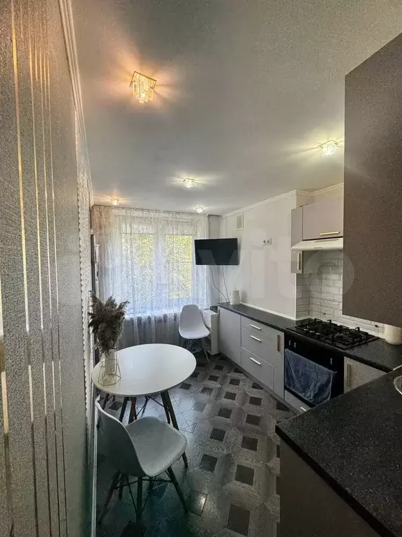 2-к. квартира, 47 м, 4/9 эт. - Фото 1