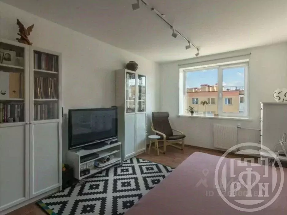 1-к кв. Санкт-Петербург, Санкт-Петербург, Петергоф ул. Парковая, 16 ... - Фото 0