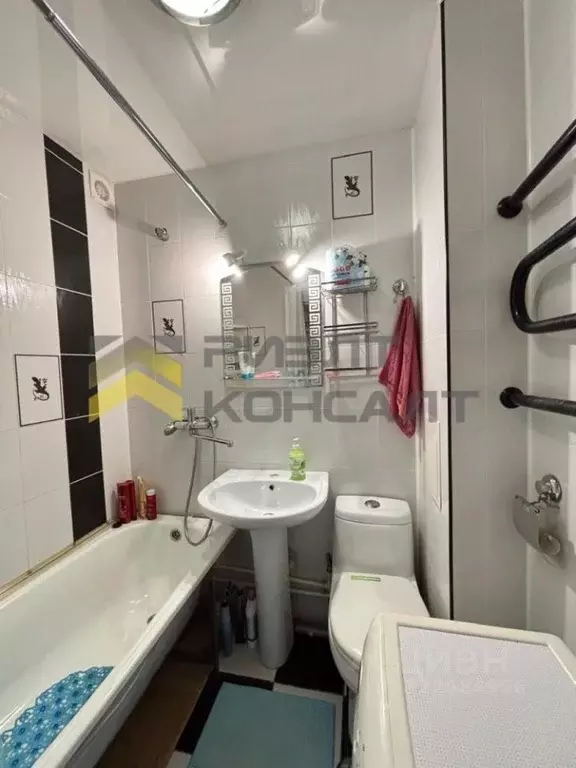 1-к кв. Омская область, Омск ул. Дмитриева, 4к2 (30.0 м) - Фото 2