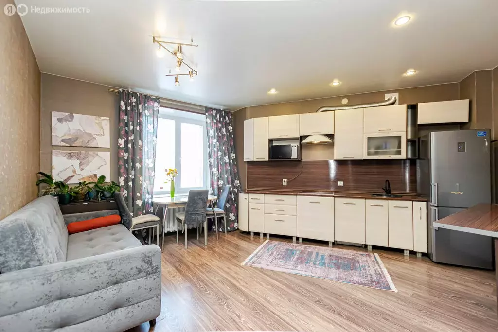 3-комнатная квартира: Пермь, Холмогорская улица, 4В (82.1 м) - Фото 1