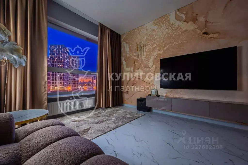 1-к кв. Свердловская область, Екатеринбург ул. Машинная, 1в/2 (53.0 м) - Фото 1