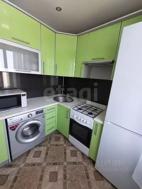 2-к кв. Белгородская область, Губкин ул. Лазарева, 30 (47.0 м) - Фото 2
