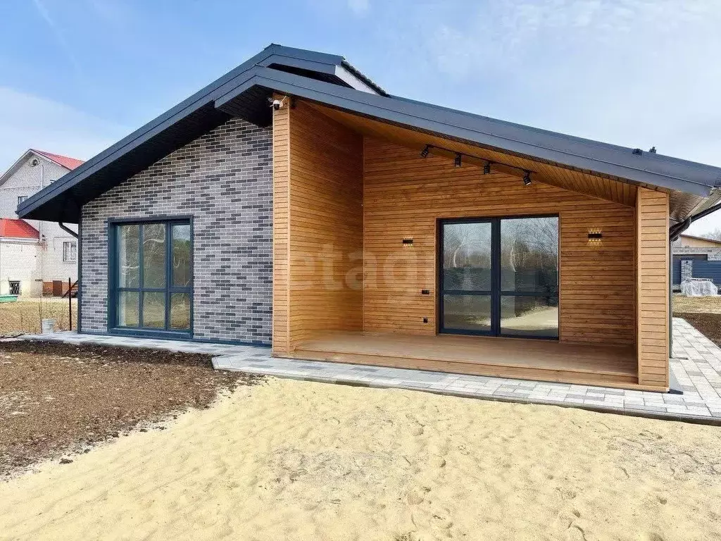 Дом в Марий Эл, Медведевский район, Знаменское с/пос, д. Федоскино ул. ... - Фото 1