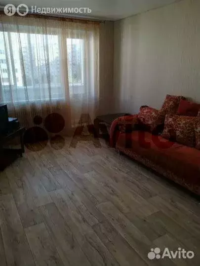 1-комнатная квартира: Губкин, улица Космонавтов, 11 (38 м) - Фото 1