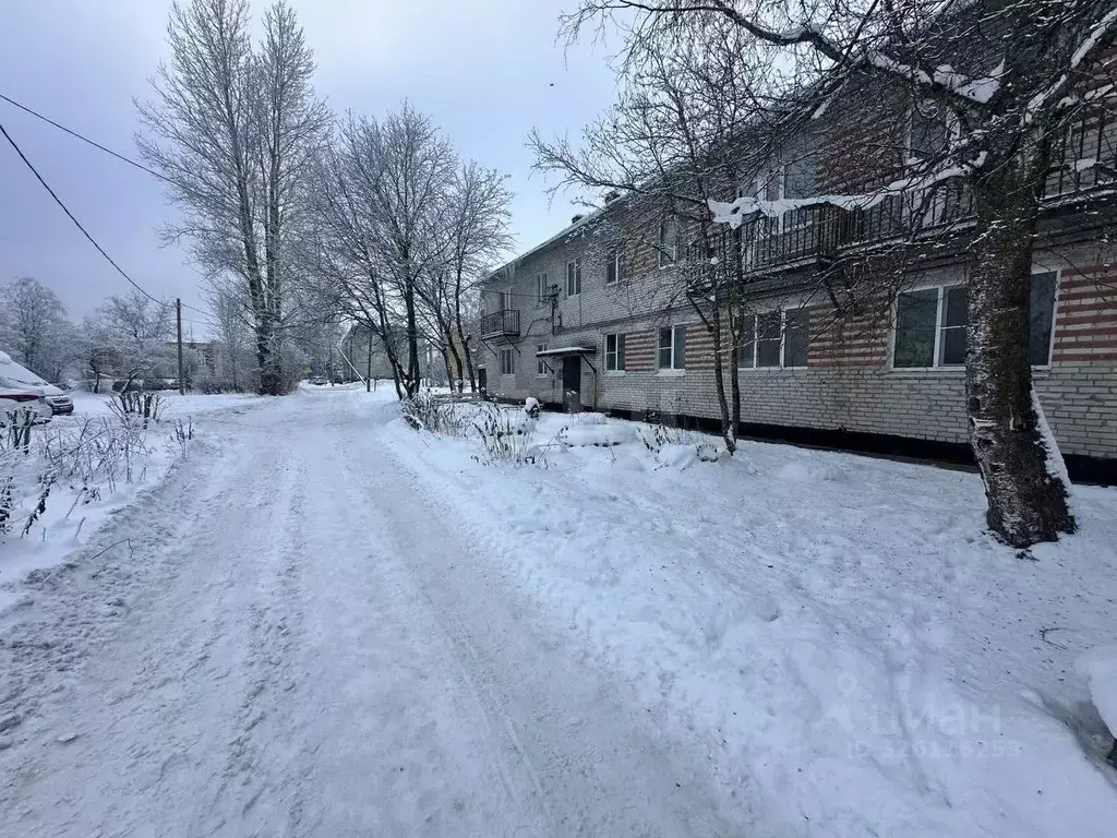 2-к кв. Ленинградская область, Волховский район, д. Иссад, Центральный ... - Фото 1