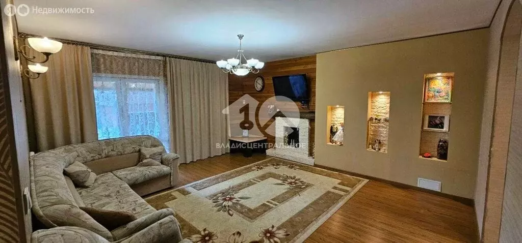 Дом в село Раздольное, Зелёный переулок, 28 (180 м) - Фото 1