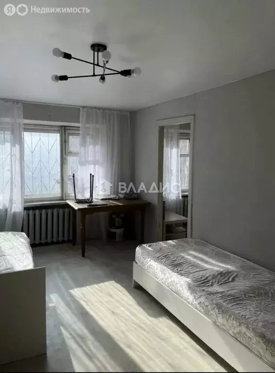 2-комнатная квартира: Смоленск, улица Фрунзе, 18 (44 м) - Фото 1