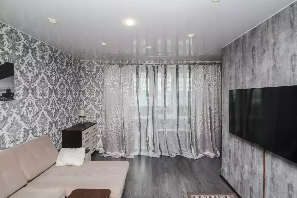 Студия Тюменская область, Тюмень Мелиораторов мкр, ул. Голышева, 10 ... - Фото 1