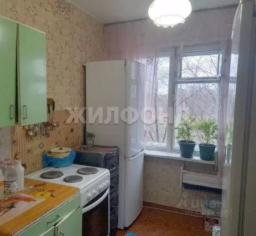 2-к кв. Новосибирская область, Новосибирск Переездная ул., 64 (42.4 м) - Фото 0
