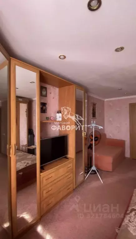 2-к кв. Оренбургская область, Орск Орский просп., 17 (50.2 м) - Фото 2