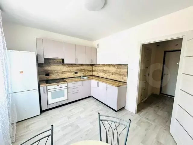 2-к. квартира, 55 м, 3/8 эт. - Фото 0