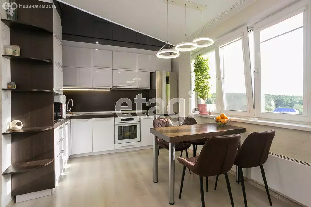 2-комнатная квартира: Миасс, улица Уральских Добровольцев, 1А (49.1 м) - Фото 1