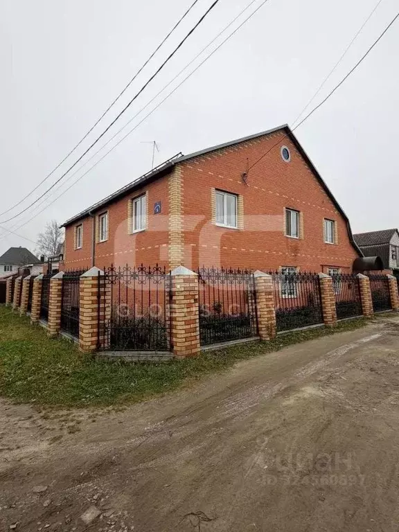 Дом в Брянская область, Брянск ул. Машиностроителей, 5 (243 м) - Фото 2